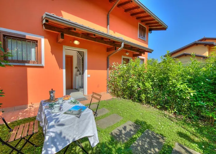 Casa vacanze Del - Happy Laveno-Mombello